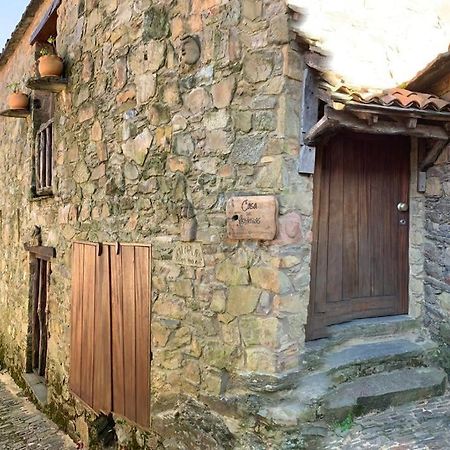 Casa Das Estatuas Gondramaz Екстериор снимка